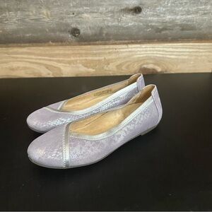 Vionic Caroll Ballet Flat Size 7 Microsuede Lavender Snake Print Silver Comfort